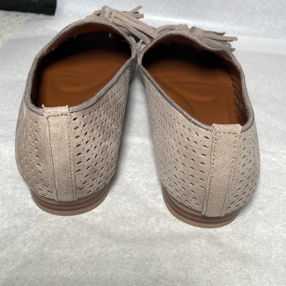 Franco Sarto Perforated Loafer Flats Tassel Taupe Size 8 - Picture 5 of 7